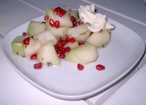 Melonsallad med granatäpple och mascarpone