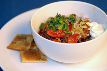  Stockholmschili med ugnsrostade tomater och dinkelchips