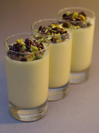 Pannacotta med crema di pistacchio